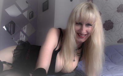 Berlin;Juliana Bach;Sinnliche Massage;Erotische Massage;Tantramassage;Wellness-Massage;Body-to-Body-Massage