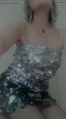 Wien;Elly;Klassische Massage;Sinnliche Massage;Erotische Massage;Tantramassage;Wellness-Massage;l-Massage;Body-to-Body-Massage;Prostatamassage