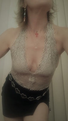 Wien;Elly;Klassische Massage;Sinnliche Massage;Erotische Massage;Tantramassage;Wellness-Massage;l-Massage;Body-to-Body-Massage;Prostatamassage