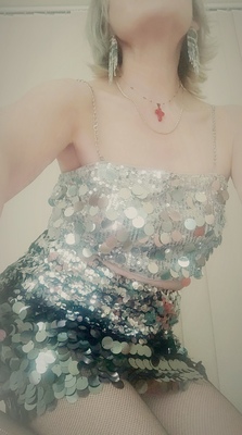 Wien;Elly;Klassische Massage;Sinnliche Massage;Erotische Massage;Tantramassage;Wellness-Massage;l-Massage;Body-to-Body-Massage;Prostatamassage